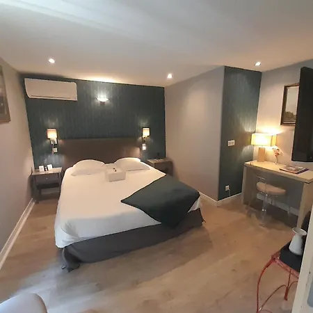 Logis Restaurant La Vieille Auberge, Art And Gallery Souillac