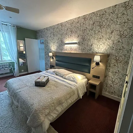 Hotel Logis Restaurant Bistronomique La Vieille Auberge, 3*