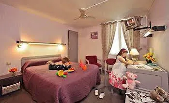 维尔之家客栈 酒店 3*