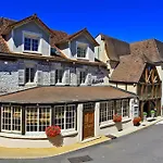 Hotel Logis Hotel Restaurant Bistronomique La Vieille Auberge, 3*