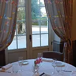 Hotel Logis Hôtel Restaurant La Vieille Auberge, Art&Gallery 3*
