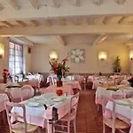 Logis Hôtel Restaurant La Vieille Auberge, Art&Gallery Hotel 3*