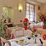 Logis Hôtel Restaurant La Vieille Auberge, Art&Gallery 3* Souillac