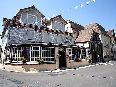 فندق Logis Restaurant La Vieille Auberge, Art And Gallery سويلاك