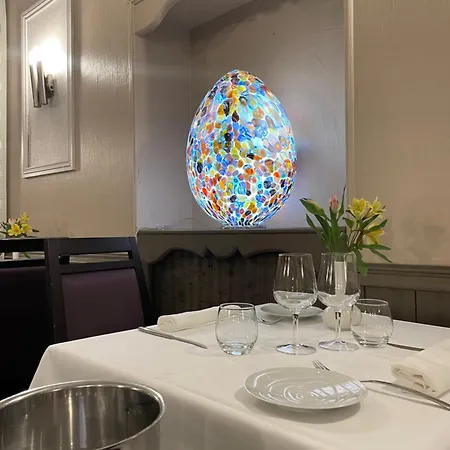 Logis Restaurant La Vieille Auberge, Art And Gallery سويلاك