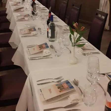 Logis Restaurant Bistronomique La Vieille Auberge, 3* Souillac