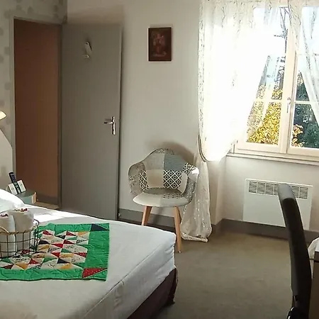 فندق Logis Restaurant La Vieille Auberge, Art And Gallery سويلاك