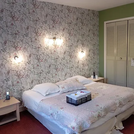 Logis Restaurant La Vieille Auberge, Art And Gallery 3*