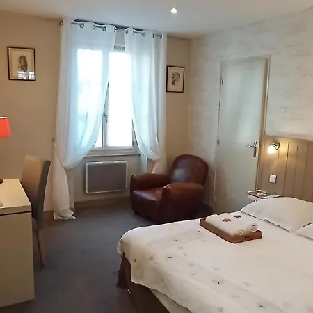 Logis Restaurant La Vieille Auberge, Art And Gallery سويلاك
