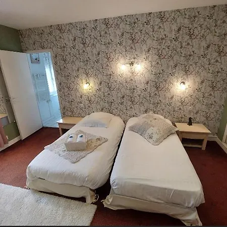 Hotel Logis Restaurant Bistronomique La Vieille Auberge, 3*