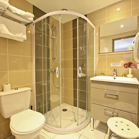 Logis Restaurant Bistronomique La Vieille Auberge,