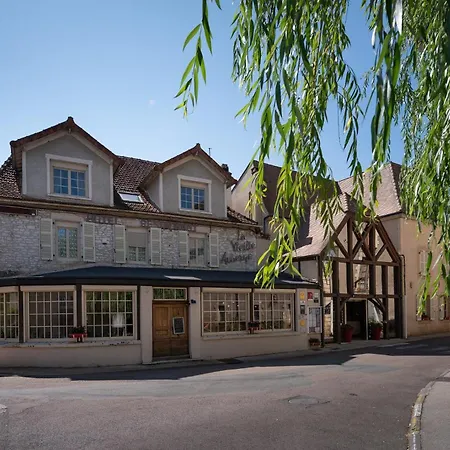 Logis Restaurant Bistronomique La Vieille Auberge, 3*