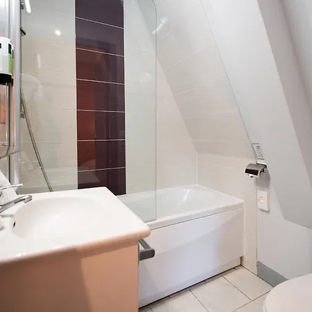 Hotel Logis Restaurant Bistronomique La Vieille Auberge, 3*