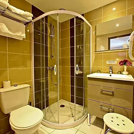 Logis Restaurant Bistronomique La Vieille Auberge, Otel 3*