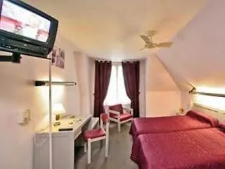 Logis Restaurant La Vieille Auberge, Art And Gallery فندق سويلاك