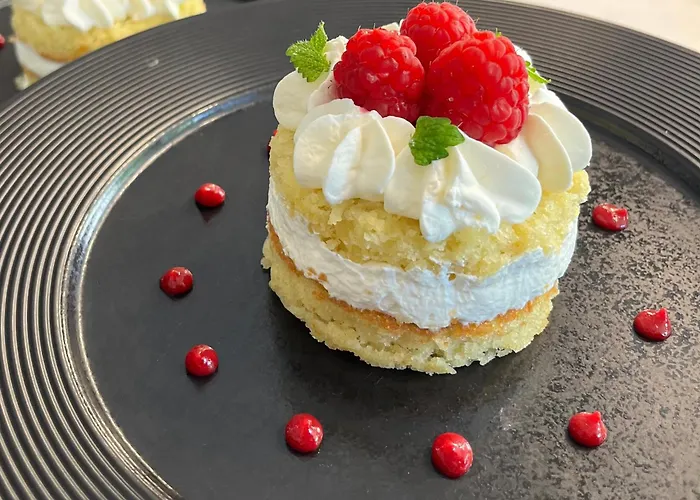 Logis Restaurant La Vieille Auberge, Art And Gallery