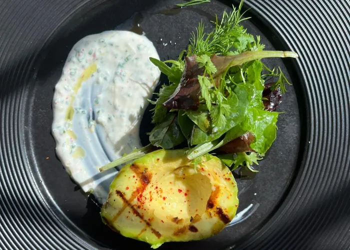 Logis Hotel Restaurant Bistronomique La Vieille Auberge, Hotel Souillac