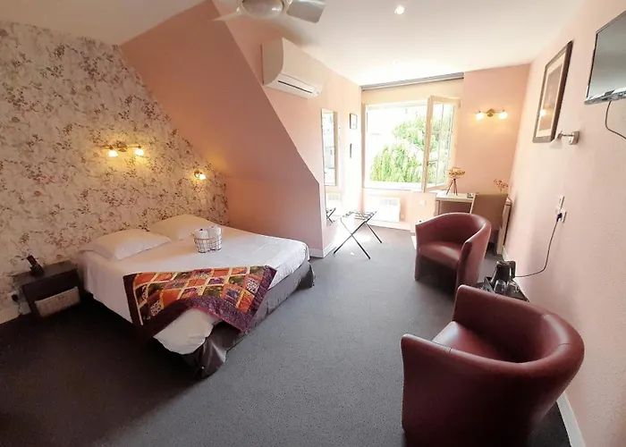 Hotel Logis Hotel Restaurant Bistronomique La Vieille Auberge, Souillac