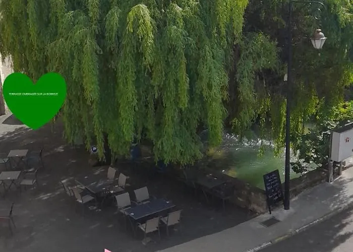 Logis Hotel Restaurant Bistronomique La Vieille Auberge, 3* Souillac