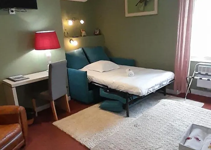 Logis Restaurant La Vieille Auberge, Art And Gallery