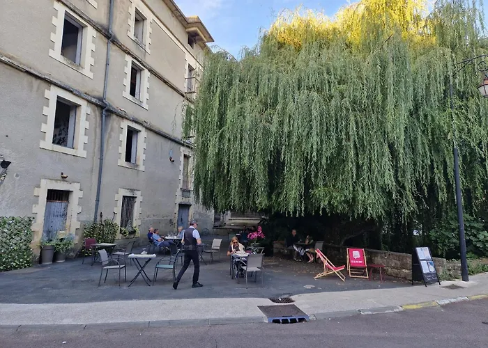 维尔之家客栈 酒店 3*