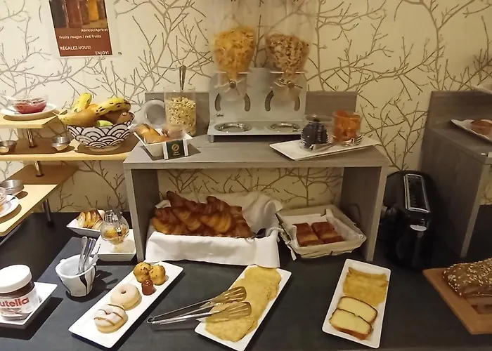 Logis Restaurant La Vieille Auberge, Art And Gallery