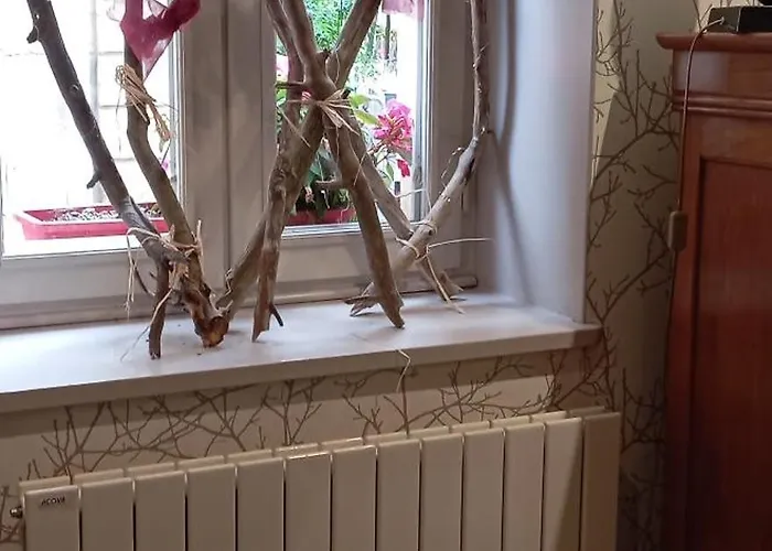 Logis Restaurant La Vieille Auberge, Art And Gallery Souillac